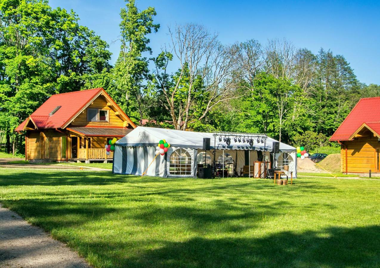 "Pakalas" Villa&Resort Siskiniai エクステリア 写真